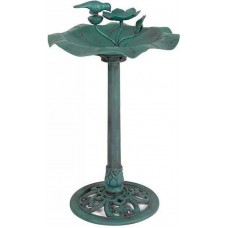 Waterschaal met bloemen